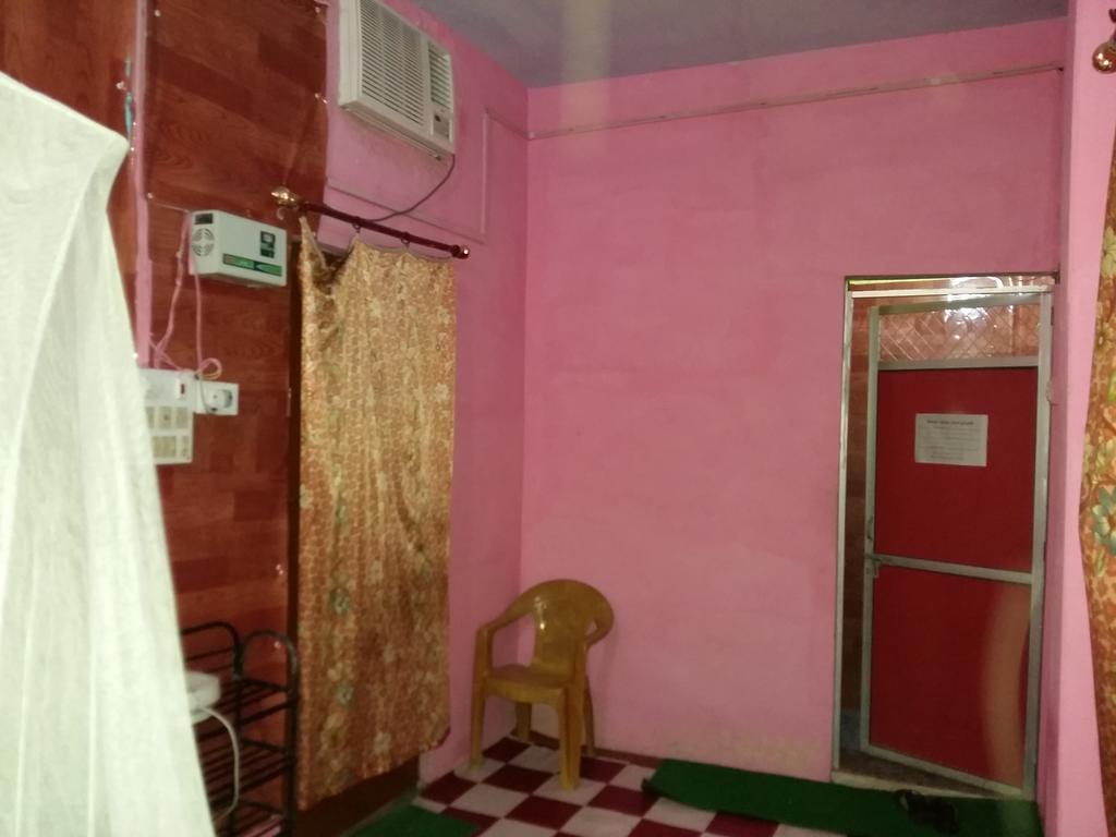 Somit Paying Guest House Benares Kamer foto