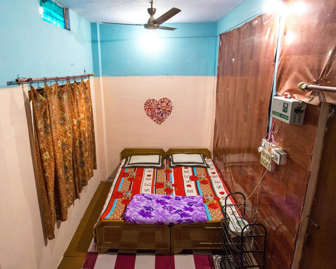 Somit Paying Guest House Benares Buitenkant foto